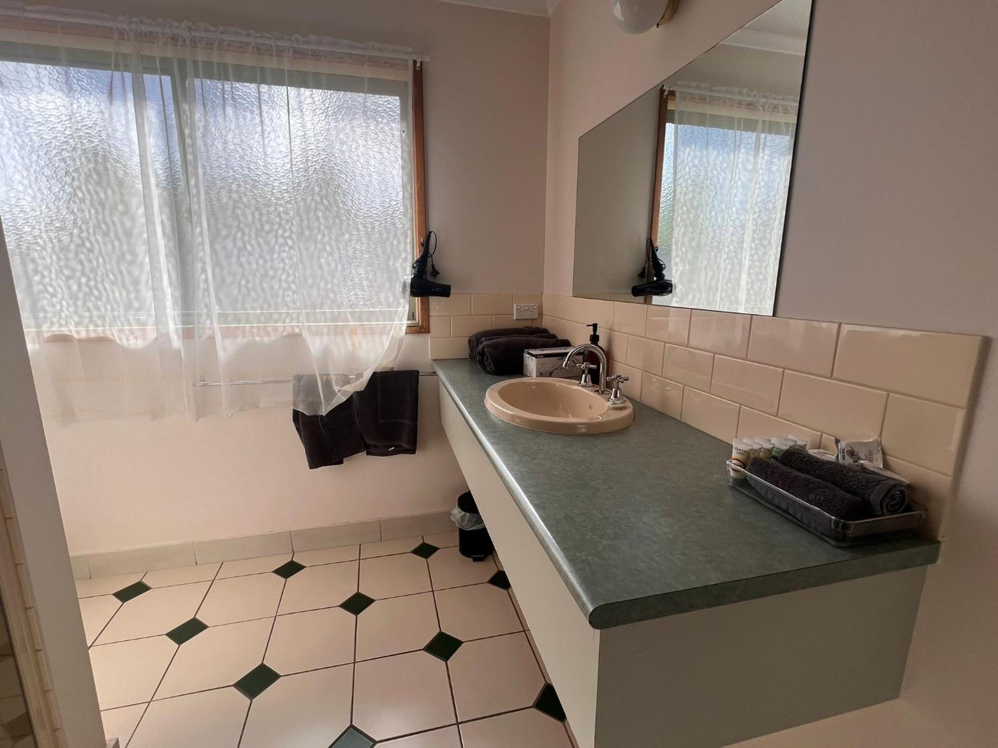 Rose Garden Motel Geelong Bagian luar foto