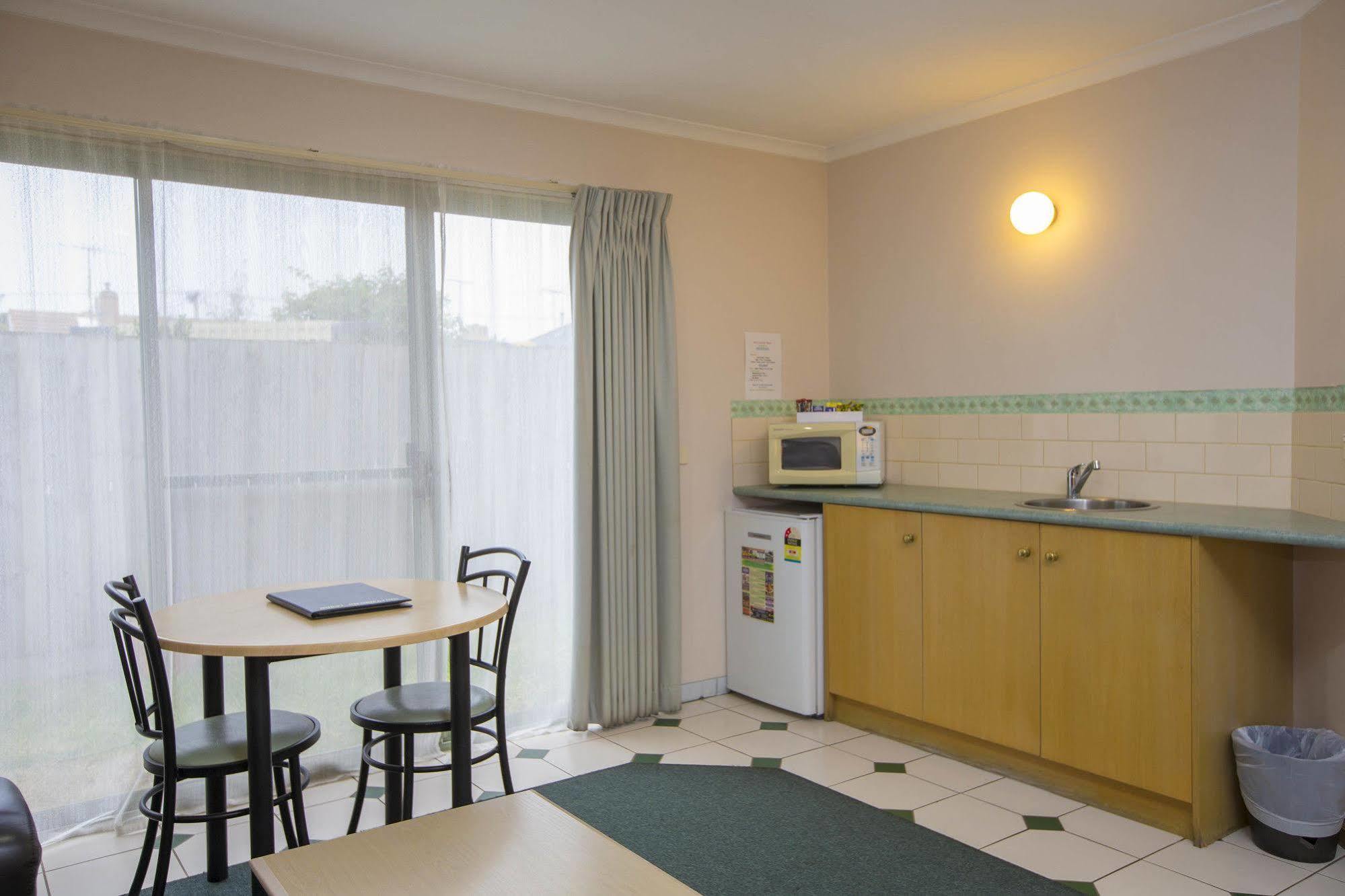 Rose Garden Motel Geelong Bagian luar foto
